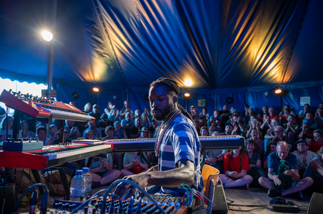 Buskerpodium Muziekbank